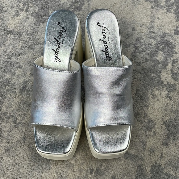 NIB Free People Zoe Platform Metallic Silver Chunky Slide Sandals Sz 39.5 - Picture 8 of 16